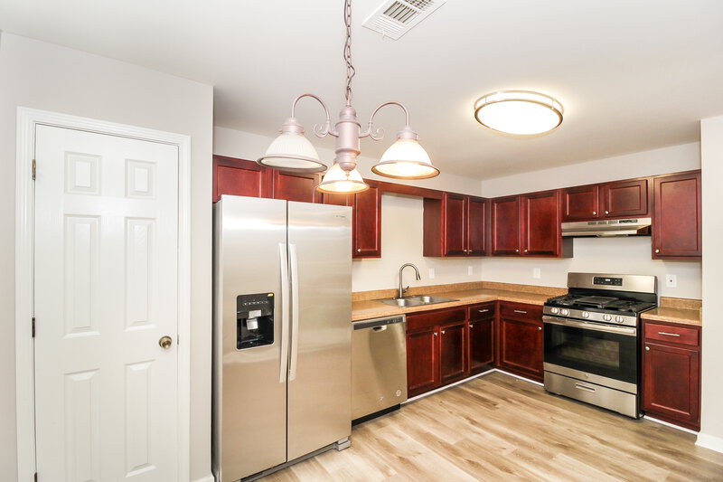 2,255/Mo, 11562 Registry Blvd Hampton, GA 30228 Kitchen View