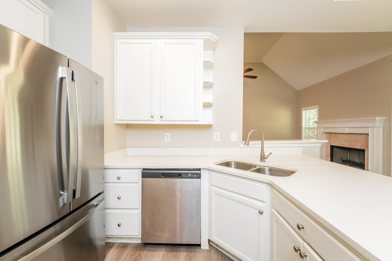 1,820/Mo, 65 Stephanie Ln Covington, GA 30016 Kitchen View