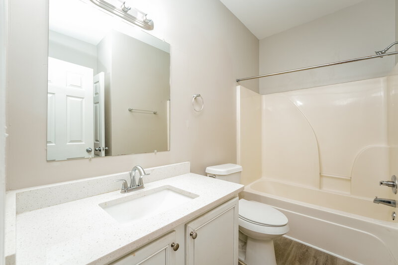 1,820/Mo, 65 Stephanie Ln Covington, GA 30016 Bathroom View