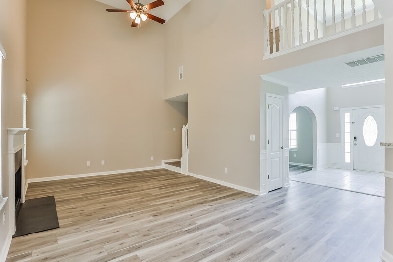 2,615/Mo, 625 Blueangel Dr College Park, GA 30349 Living Room View