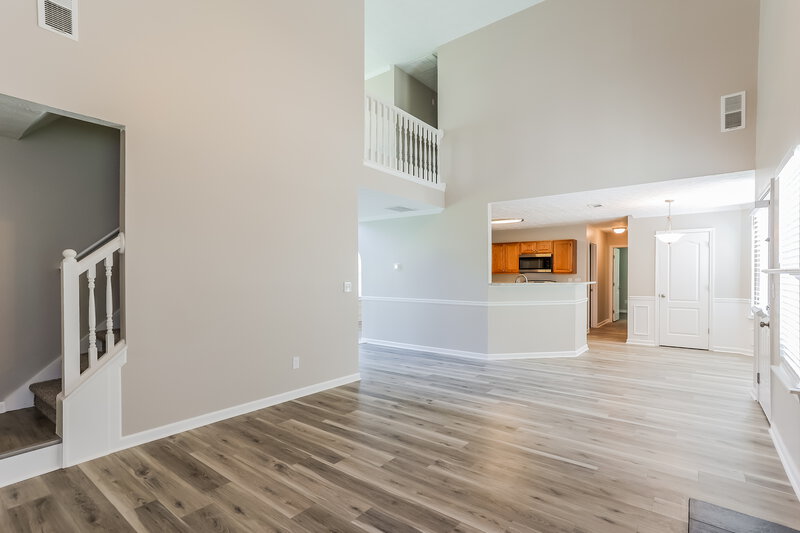 2,615/Mo, 625 Blueangel Dr College Park, GA 30349 Living Room View 3