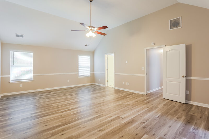 2,615/Mo, 625 Blueangel Dr College Park, GA 30349 Main Bedroom View 2