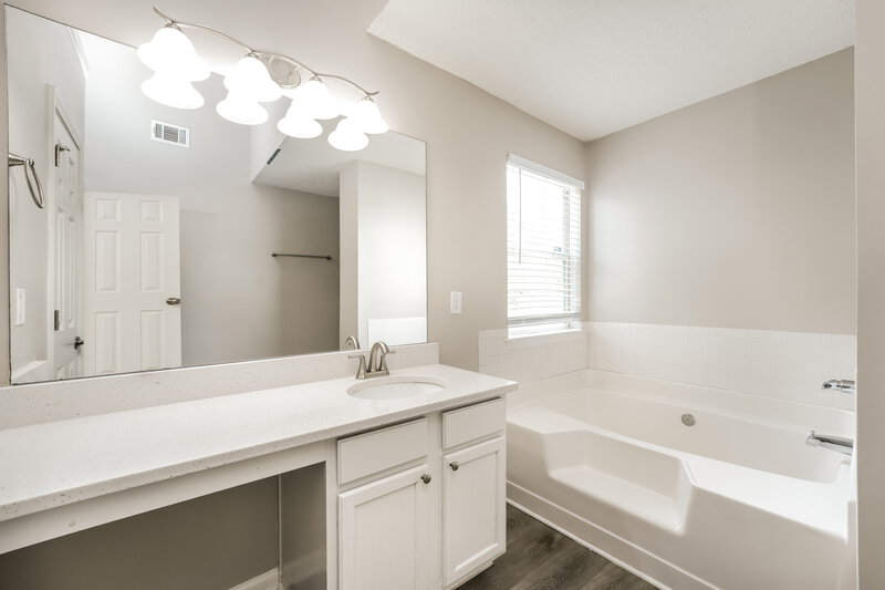 3,200/Mo, 1297 Millstone Way Lithonia, GA 30058 Main Bathroom View