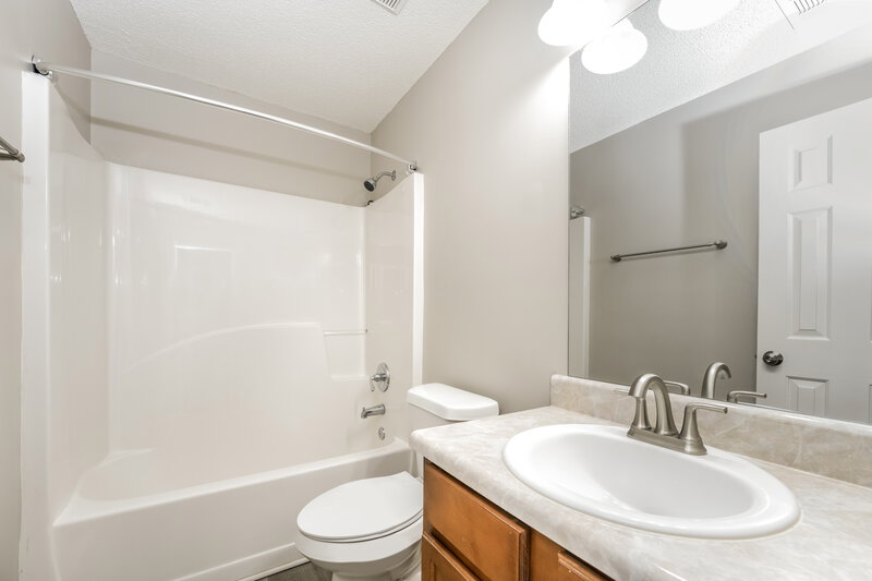 3,200/Mo, 1297 Millstone Way Lithonia, GA 30058 Bathroom View
