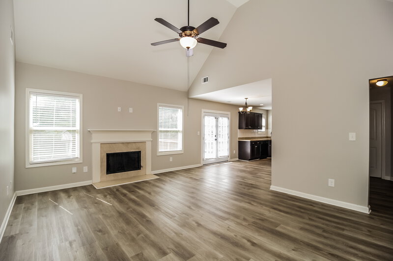 2,960/Mo, 207 Depot Ln Dallas, GA 30157 Living Room View