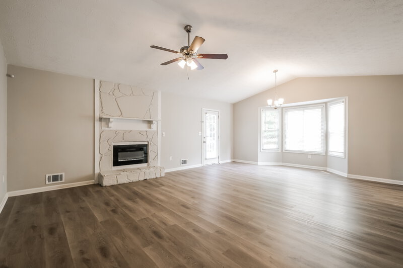 2,400/Mo, 1658 Eric Cir Lawrenceville, GA 30043 Living Room View 2