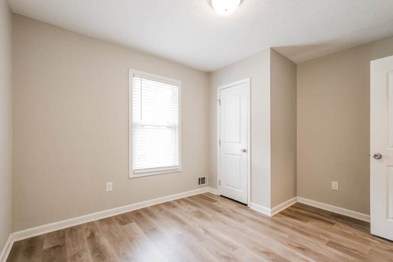 2,400/Mo, 1658 Eric Cir Lawrenceville, GA 30043 Bedroom View