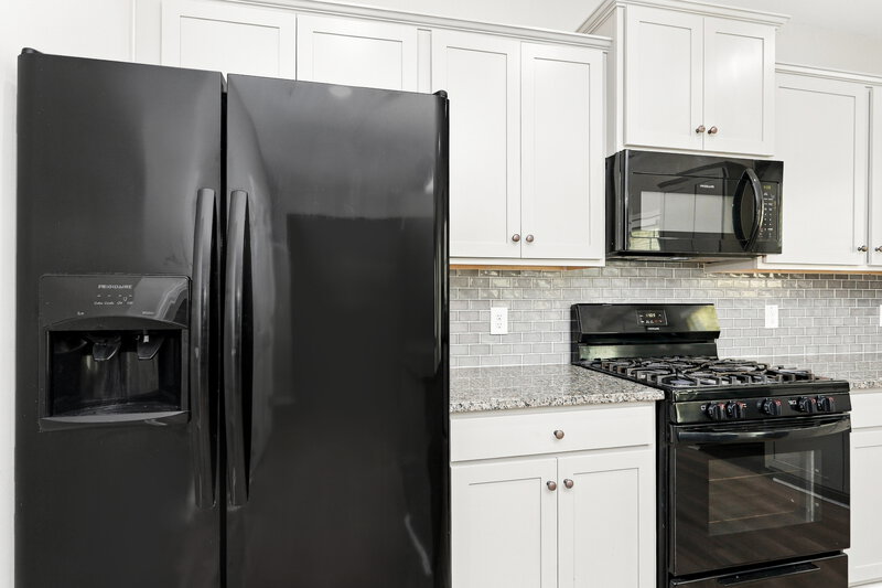 1,960/Mo, 214 Arbor Dr Rockmart, GA 30153 Kitchen View 2