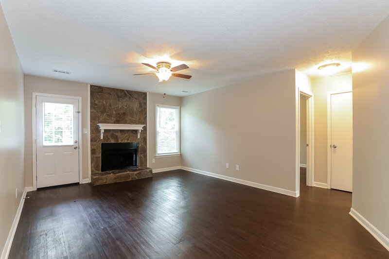 1,490/Mo, 6112 Chaseland Dr Rex, GA 30273 Living Room View 2