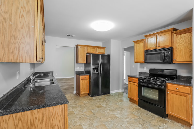 3,220/Mo, 4800 Mentmore Ter Douglasville, GA 30135 Kitchen View 2
