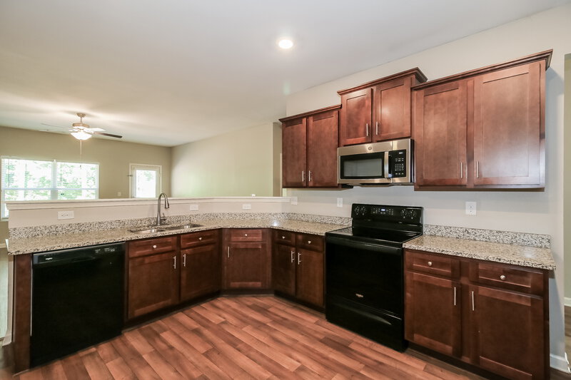 2,245/Mo, 115 Tamalynn Trl Covington, GA 30016 Kitchen View 2