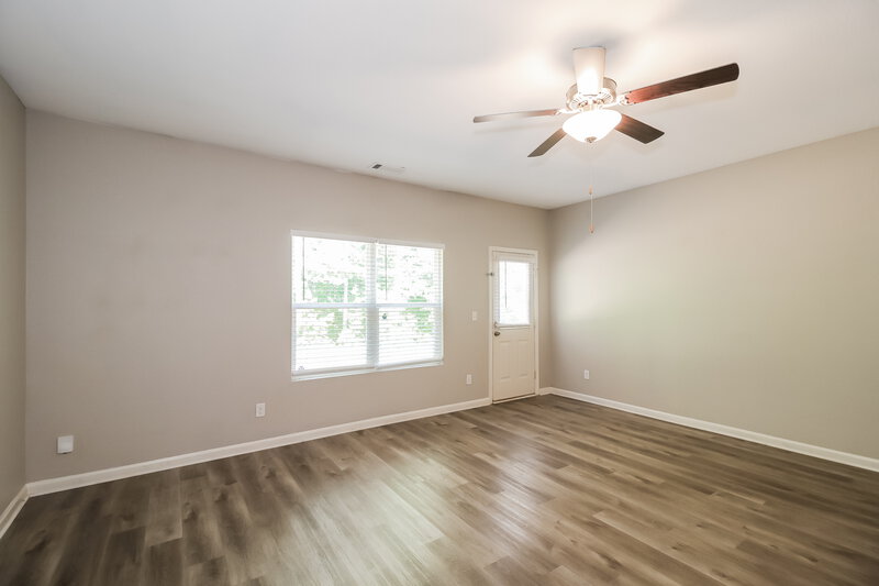 2,245/Mo, 115 Tamalynn Trl Covington, GA 30016 Family Room View 2