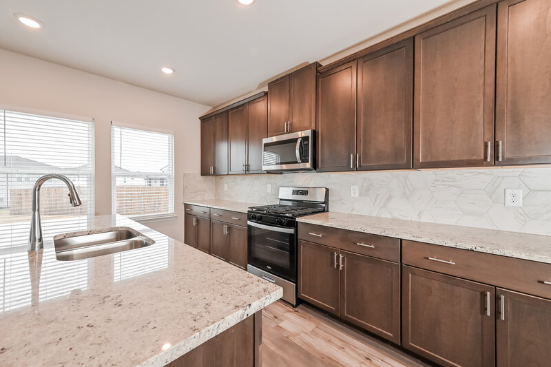 2,615/Mo, 5922 Green Ash Court Braselton, GA 30517 Kitchen View