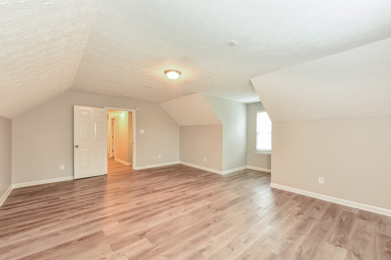 2,660/Mo, 573 Stonemill Mnr Lithonia, GA 30058 Loft View