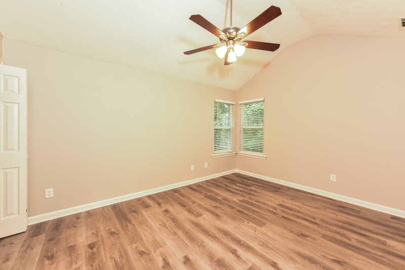 2,660/Mo, 573 Stonemill Mnr Lithonia, GA 30058 Main Bedroom View