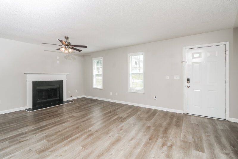2,270/Mo, 417 Remington Ct Villa Rica, GA 30180 Living Room View