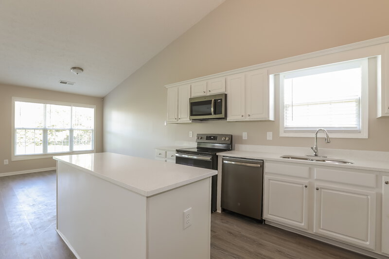 2,395/Mo, 1007 Harbor View Ln McDonough, GA 30252 Kitchen View 2