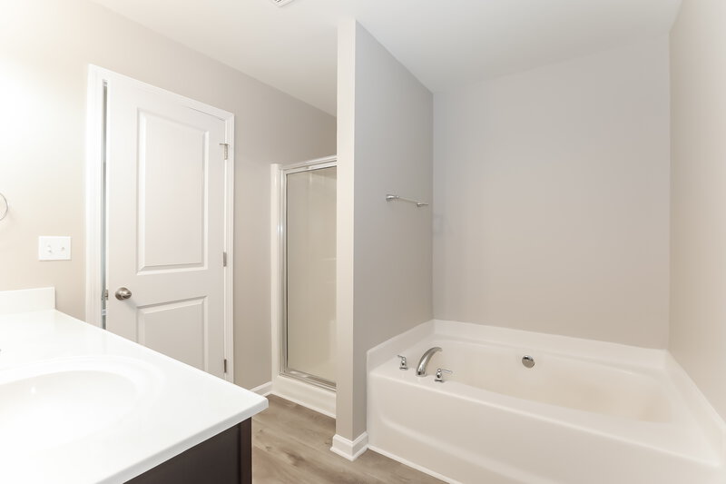 2,000/Mo, 1044 Sutherland Dr Winder, GA 30680 Main Bedroom View 3