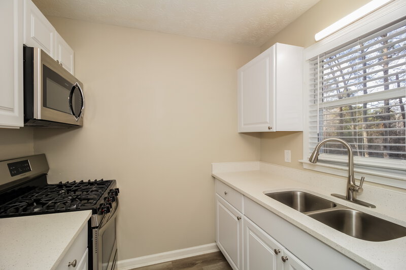 1,805/Mo, 189 Gray Rd Hiram, GA 30141 Main Bathroom View