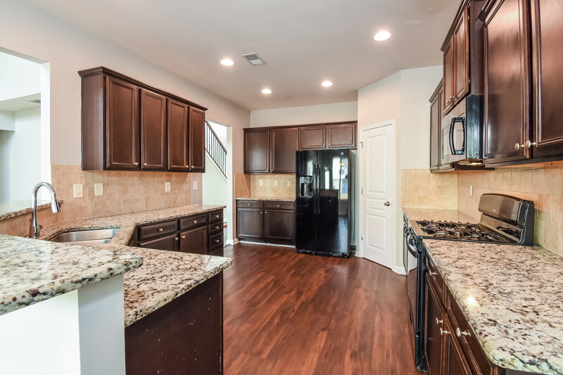 2,425/Mo, 192 Moorland Way Lawrenceville, GA 30043 Kitchen View