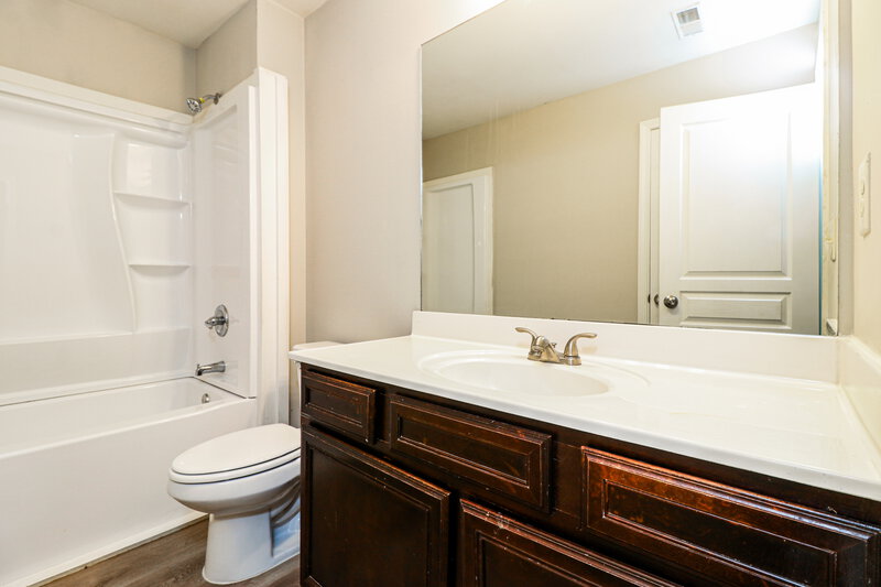 2,320/Mo, 321 Moorland Ct Lawrenceville, GA 30043 Bathroom View