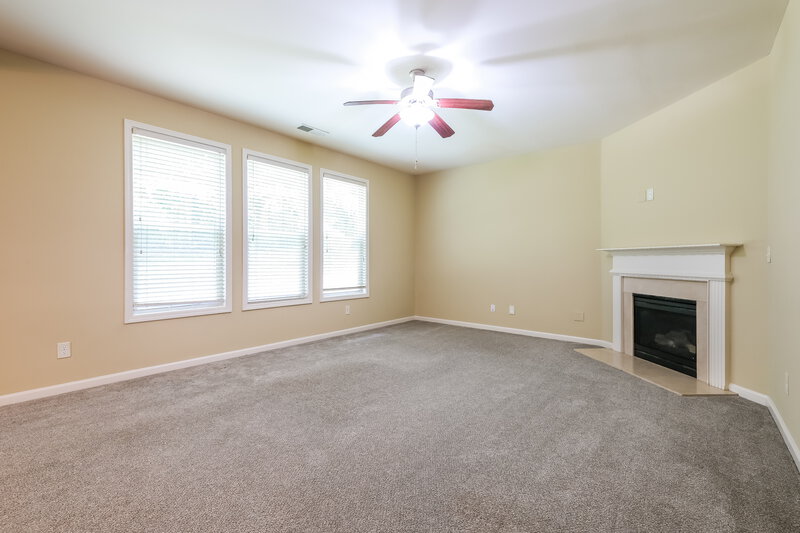2,110/Mo, 775 Westmoreland Ln Lawrenceville, GA 30043 Living Room View