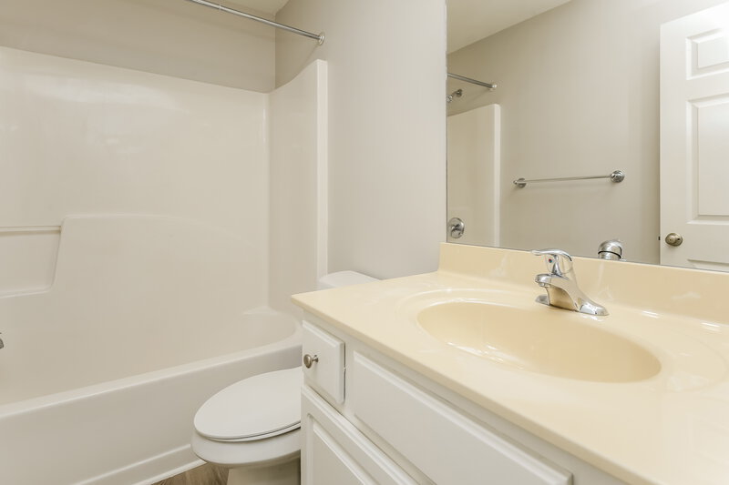 2,275/Mo, 2401 Sardis Chase Ct Buford, GA 30519 Bathroom View