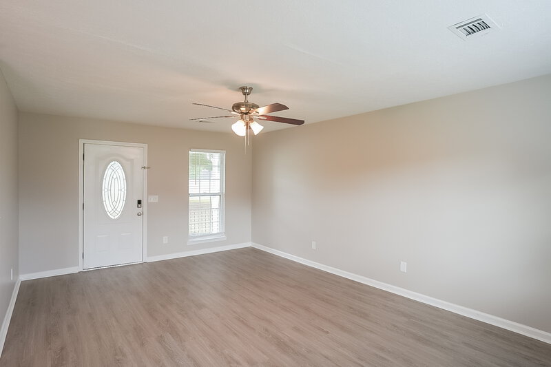 1,945/Mo, 49 Melleray Ct Villa Rica, GA 30180 Living Room View