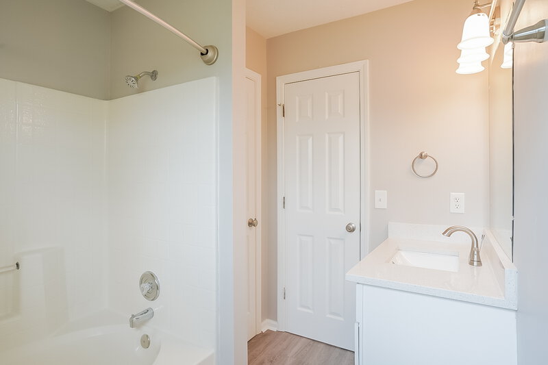 1,945/Mo, 49 Melleray Ct Villa Rica, GA 30180 Bathroom View