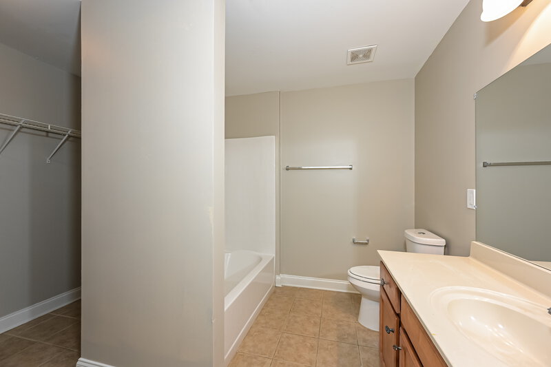 3,125/Mo, 3409 Rosecliff Trce Buford, GA 30519 Bathroom View