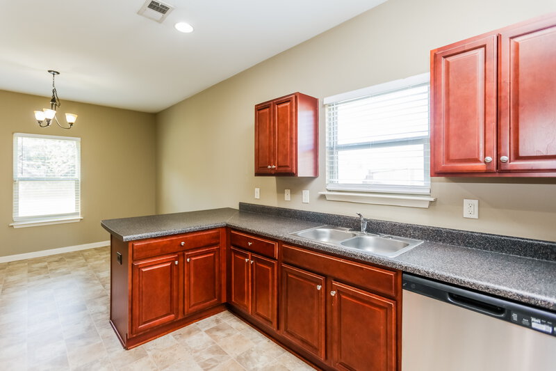 1,890/Mo, 75 Hamil Ct NW Cartersville, GA 30120 Kitchen View