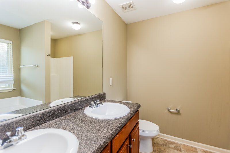 1,890/Mo, 75 Hamil Ct NW Cartersville, GA 30120 Main Bathroom View 2