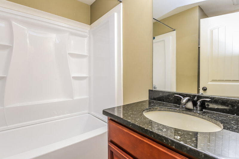 0/Mo, 168 Mount Moriah Rd Ball Ground, GA 30107 Bathroom View