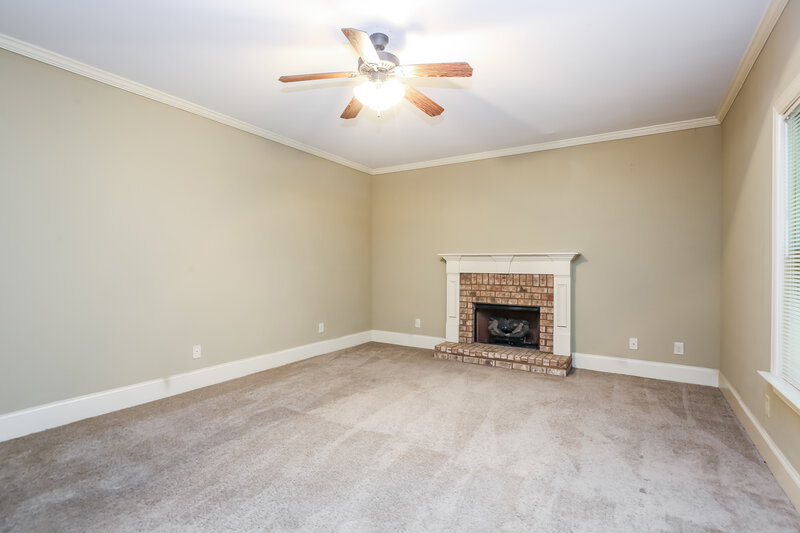0/Mo, 509 Bethany Ct Ball Ground, GA 30107 Living Room View 4