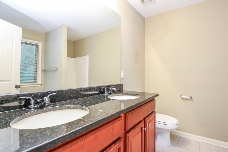 0/Mo, 509 Bethany Ct Ball Ground, GA 30107 Main Bathroom View