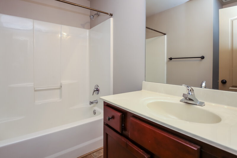 2,590/Mo, 3066 Montauk Hill Dr Buford, GA 30519 Bathroom View