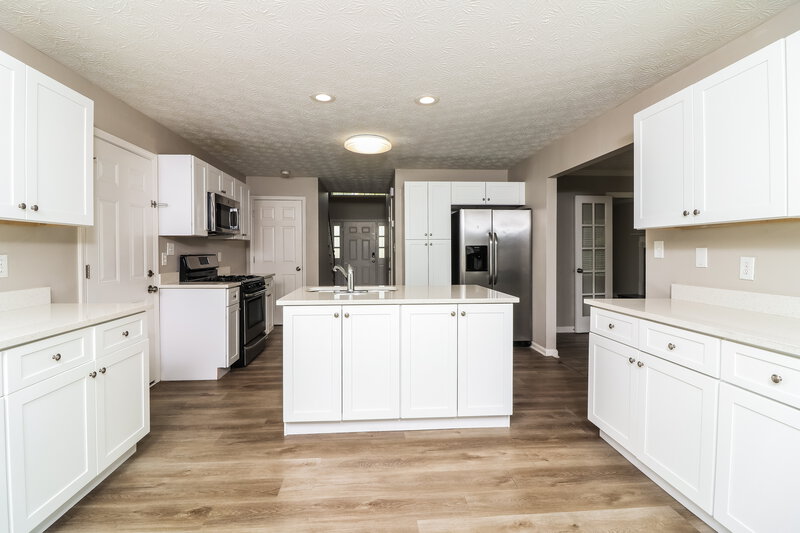 2,740/Mo, 1341 Windage Ct SW Marietta, GA 30008 Kitchen View