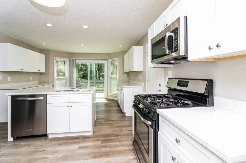 2,740/Mo, 1341 Windage Ct SW Marietta, GA 30008 Kitchen View 3