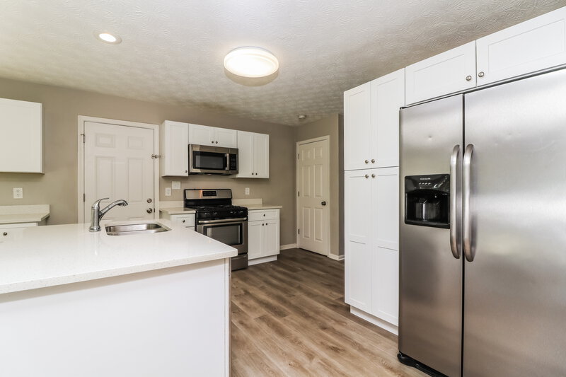 2,740/Mo, 1341 Windage Ct SW Marietta, GA 30008 Kitchen View 4