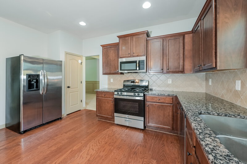 3,250/Mo, 3096 Montauk Hill Dr Buford, GA 30519 Kitchen View 2