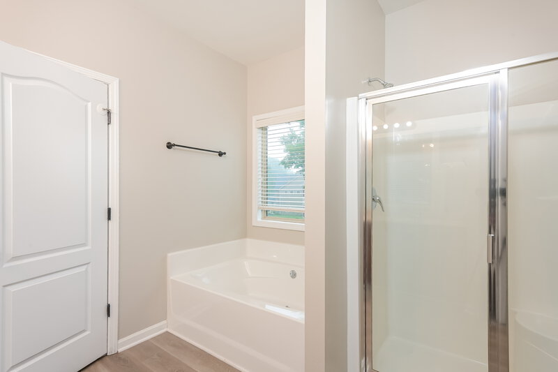 2,830/Mo, 3065 Hampton Bay Cv Buford, GA 30519 Main Bathroom View 2