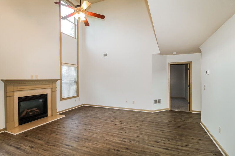 2,755/Mo, 3308 Sag Harbor Ct Buford, GA 30519 Living Room View