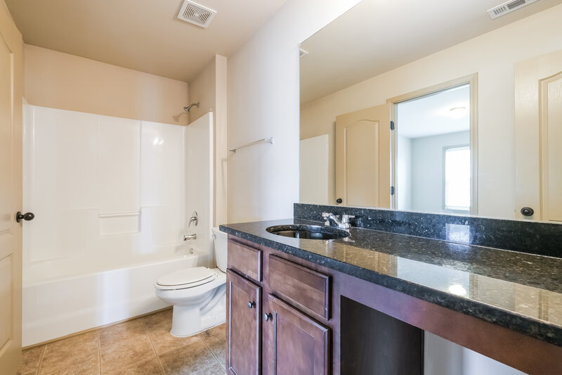 2,725/Mo, 3343 Sag Harbor Ct Buford, GA 30519 Bathroom View