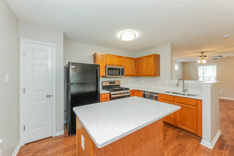 1,865/Mo, 310 Pieris Dr Canton, GA 30114 Kitchen View 2