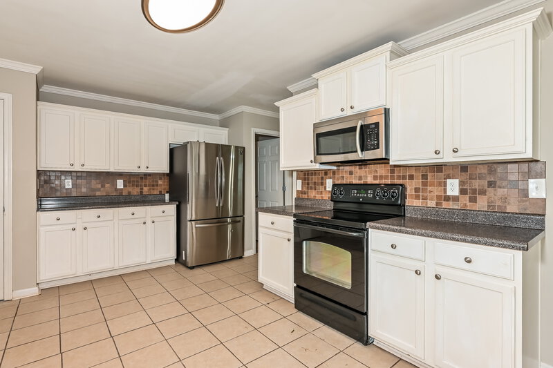 1,945/Mo, 505 Walnut Woods Dr Braselton, GA 30517 Kitchen View 2