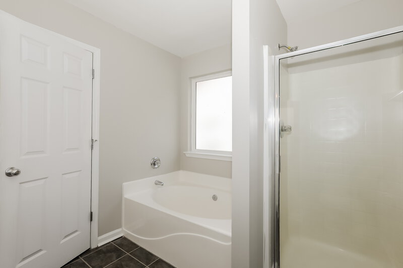 2,910/Mo, 505 Walnut Woods Dr Braselton, GA 30517 Main Bathroom View 2