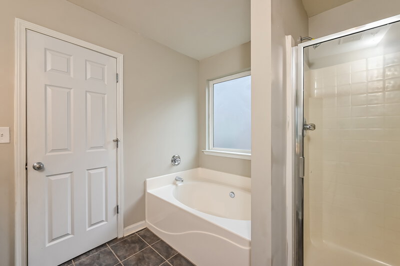 1,945/Mo, 505 Walnut Woods Dr Braselton, GA 30517 Main Bathroom View 2