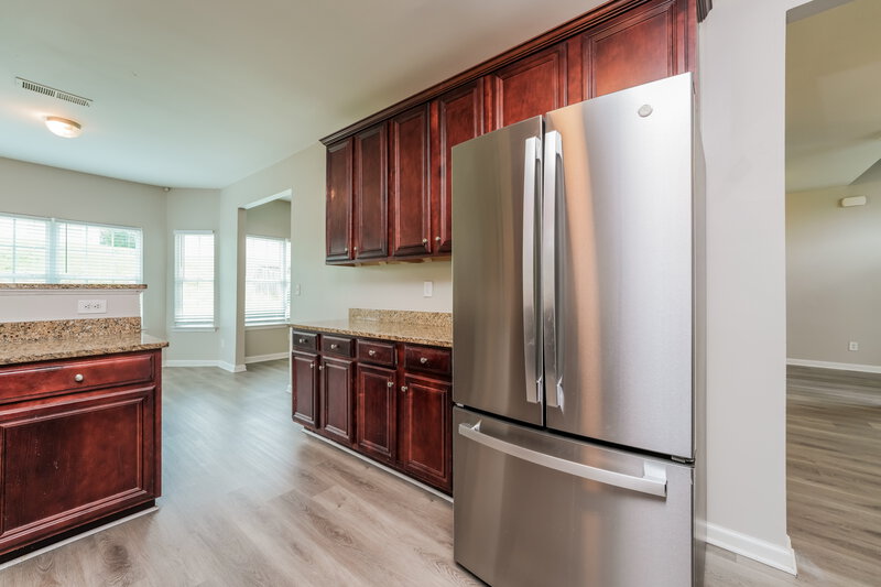 3,220/Mo, 1471 Ewing Farm Dr Loganville, GA 30052 Kitchen View 2