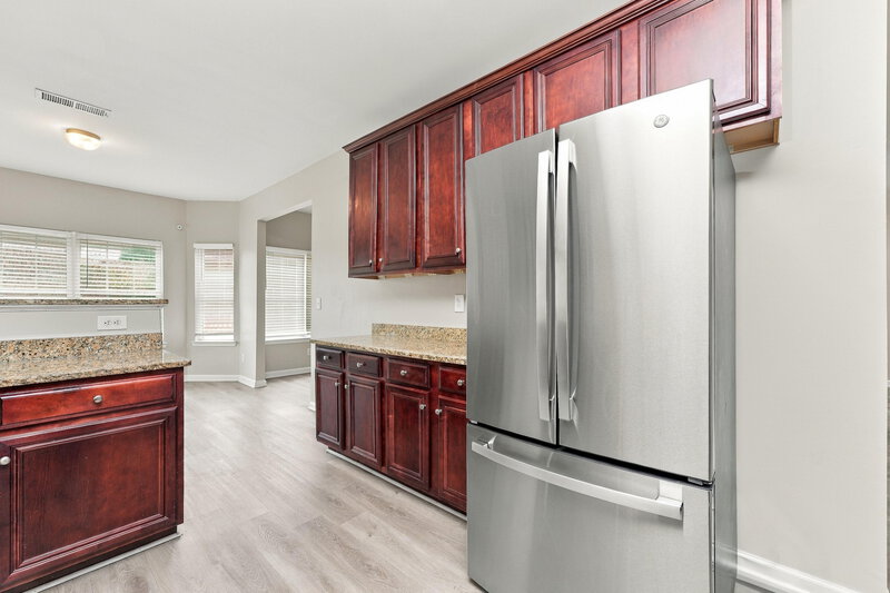 2,220/Mo, 1471 Ewing Farm Dr Loganville, GA 30052 Kitchen View 2