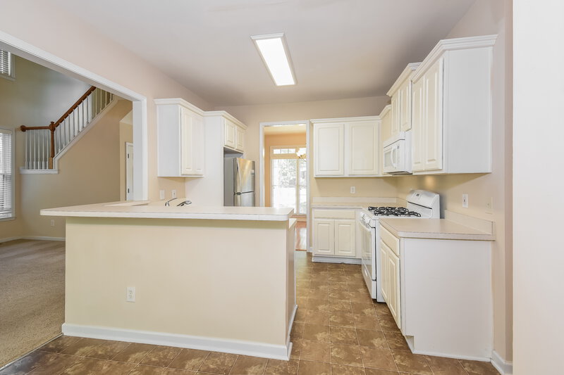 2,390/Mo, 3075 Woodbridge Ln Canton, GA 30114 Kitchen View 2